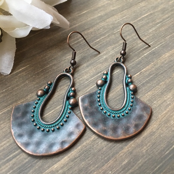 Boho rustic antique copper dangle drop earrings - Picture 3 of 6